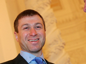 Роман Аркадьевич Абрамович, губернатор Чукотки. Фото с сайта "Коммерсант" (С) Роман Аркадьевич Абрамович, губернатор Чукотки. Фото с сайта "Коммерсант" (С)