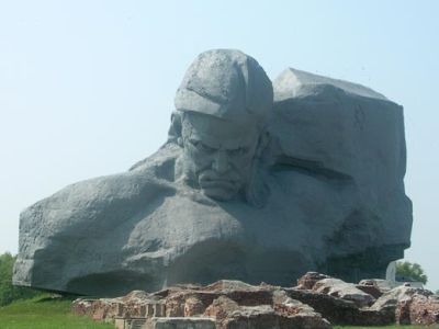 Памятник защитникам Брестской крепости в Беларуси. Фото: vokrugsveta.ru Памятник защитникам Брестской крепости в Беларуси. Фото: vokrugsveta.ru