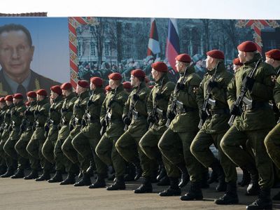 Росгвардейцы. Фото: Кирилл Каллиников/РИА "Новости" Росгвардейцы. Фото: Кирилл Каллиников/РИА "Новости"