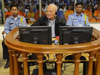 Нуон Чеа, один из лидеров "красных кхмеров", на судебном процессе, 2011 год. Фото: ru.wikipedia.org Нуон Чеа, один из лидеров "красных кхмеров", на судебном процессе, 2011 год. Фото: ru.wikipedia.org